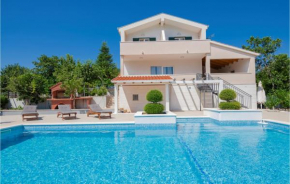 Stunning Home In Zagvozd